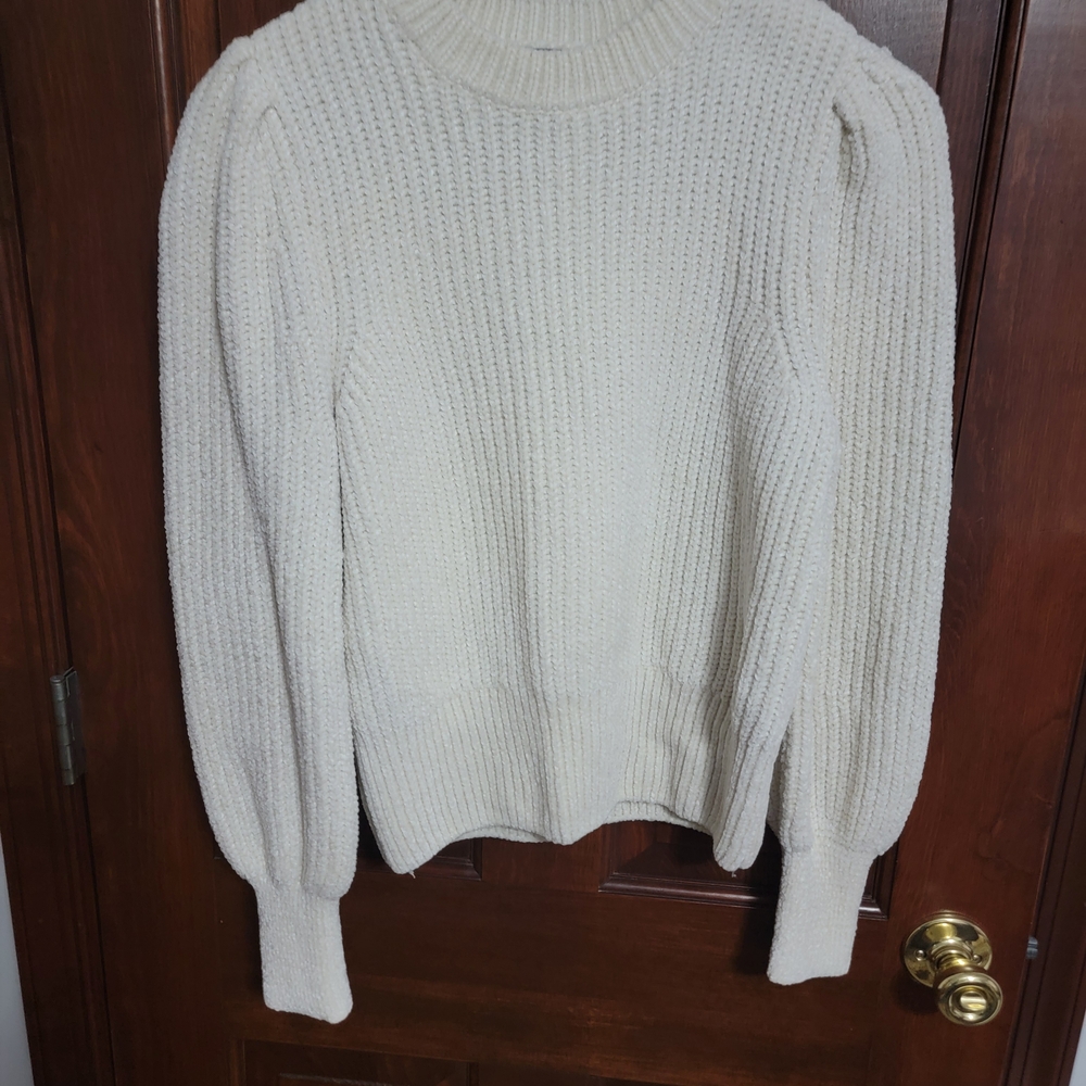 H&M Cream Ribbed Turtleneck Sweater with Balloon Sleeves
